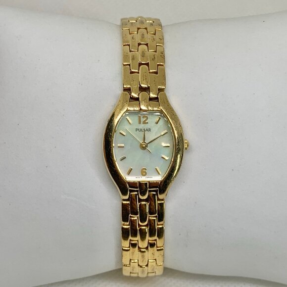 Vintage pulsar gold tone women watch 20mm mop dial quartz size 7.5” running - Picture 1 of 8